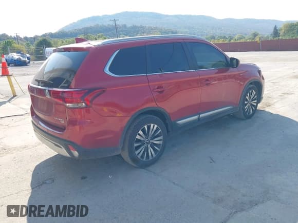✅ 2019 Mitsubishi Outlander GT • VIN: JA4JZ4AX8KZ024892 • Lot: 43265909. Wystawiony na IAAI z przebiegiem 119 227 mil. Bezpłatny archiwum sprzedaży aukcyjnych z USA i szczegółowy raport historii pojazdu na DreamBid. Zdjęcie 4.