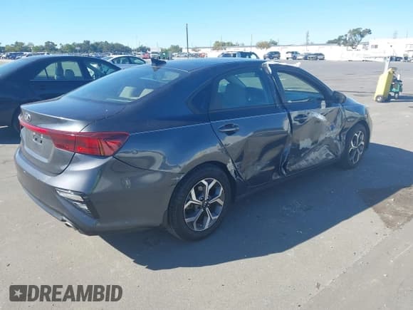 ✅ 2021 Kia Forte LXS • VIN: 3KPF24AD0ME309350 • Lot: 43680200. Wystawiony na IAAI z przebiegiem 50 533 mil. Bezpłatny archiwum sprzedaży aukcyjnych z USA i szczegółowy raport historii pojazdu na DreamBid. Zdjęcie 4.