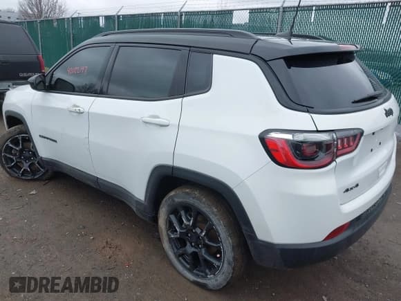 ✅ 2022 Jeep Compass Latitude • VIN: 3C4NJDBB7NT176532 • Лот: 42022193. Опубликован ранее на IAAI с пробегом 34 720 миль. Бесплатный доступ к архиву аукционных продаж из США и подробный отчёт об истории автомобиля на DreamBid. Изображение 3.