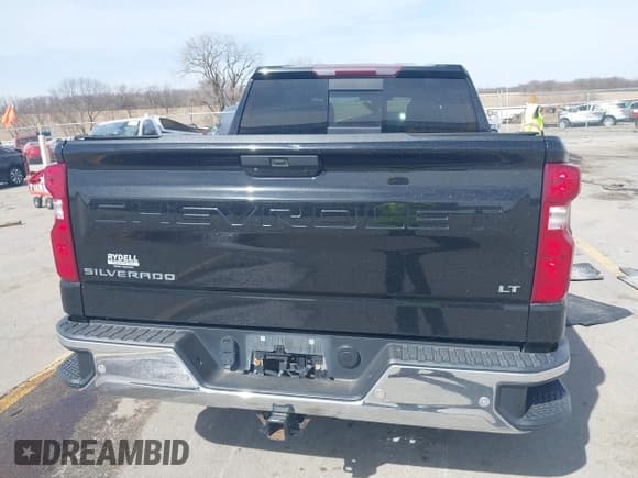✅ 2019 Chevrolet Silverado 1500 LT • VIN: 3GCPYDEK8KG116134 • Lot: 41815843. Wystawiony na IAAI z przebiegiem 116 756 mil. Bezpłatny archiwum sprzedaży aukcyjnych z USA i szczegółowy raport historii pojazdu na DreamBid. Zdjęcie 16.