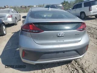 ✅ 2020 Hyundai Ioniq SE • VIN: KMHC75LC6LU242859 • Lot: 72403234. Wystawiony na Copart z przebiegiem 59 294 mil. Bezpłatny archiwum sprzedaży aukcyjnych z USA i szczegółowy raport historii pojazdu na DreamBid. Zdjęcie 6.