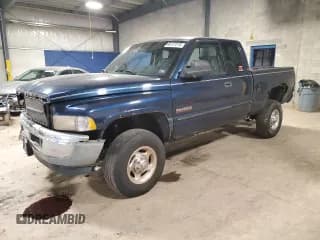 ✅ 2000 Dodge 2500 • VIN: 1B7KF2360YJ128067 • Lot: 66137215. Wystawiony na Copart z przebiegiem 405 926 mil. Bezpłatny archiwum sprzedaży aukcyjnych z USA i szczegółowy raport historii pojazdu na DreamBid. Zdjęcie 1.