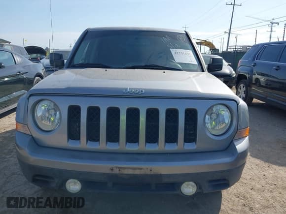 ✅ 2016 Jeep Patriot Sport SE • VIN: 1C4NJPBA3GD735222 • Lot: 42231695. Listed on IAAI with 151,977 mi. Free auction sales archive from the USA and detailed vehicle history report at DreamBid. Image 6.