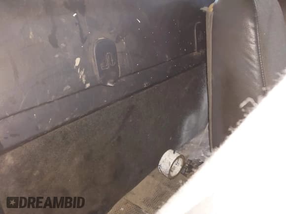 ✅ 2001 Chevrolet Silverado 2500HD LS • VIN: 1GCHK24U21Z287456 • Lot: 41611294. Listed on IAAI with 168,907 mi. Free auction sales archive from the USA and detailed vehicle history report at DreamBid. Image 8.