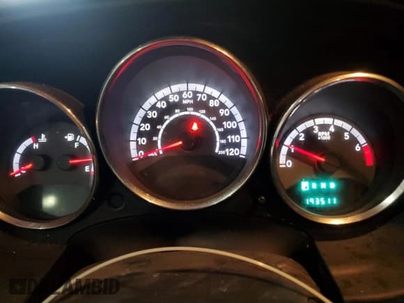 ✅ 2011 Dodge Caliber Heat • VIN: 1B3CB5HA6BD116141 • Лот: 78962814. Опубликован ранее на Copart с пробегом 193 511 миль. Бесплатный доступ к архиву аукционных продаж из США и подробный отчёт об истории автомобиля на DreamBid. Изображение 9.