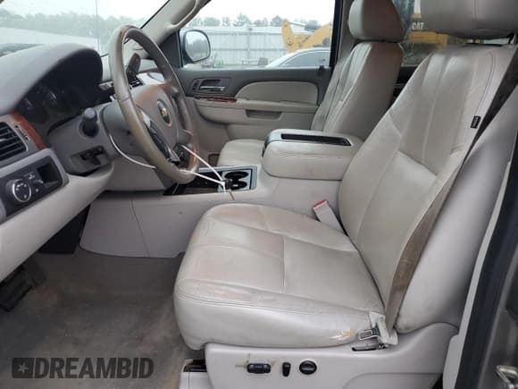 ✅ 2012 Chevrolet Silverado 1500 LTZ • VIN: 3GCPCTE03CG182311 • Lot: 84200575. Wystawiony na Copart z przebiegiem 142 786 mil. Bezpłatny archiwum sprzedaży aukcyjnych z USA i szczegółowy raport historii pojazdu na DreamBid. Zdjęcie 7.