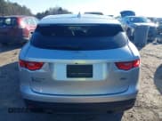 ✅ 2019 Jaguar F-Pace 25t Prestige • VIN: SADCK2GX8KA391700 • Lot: 41284383. Wystawiony na IAAI z przebiegiem 79 299 mil. Bezpłatny archiwum sprzedaży aukcyjnych z USA i szczegółowy raport historii pojazdu na DreamBid. Zdjęcie 16.