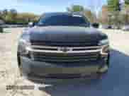 ✅ 2021 Chevrolet Suburban RST • VIN: 1GNSCEKD5MR335499 • Lot: 54932675. Wystawiony na Copart z przebiegiem 147 185 mil. Bezpłatny archiwum sprzedaży aukcyjnych z USA i szczegółowy raport historii pojazdu na DreamBid. Zdjęcie 5.