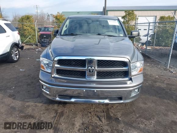 ✅ 2009 Dodge 1500 SLT • VIN: 1D3HB18P79S768958 • Lot: 41244016. Wystawiony na IAAI z przebiegiem 74 401 mil. Bezpłatny archiwum sprzedaży aukcyjnych z USA i szczegółowy raport historii pojazdu na DreamBid. Zdjęcie 12.