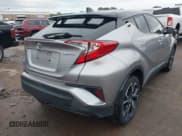 ✅ 2019 Toyota C-HR LE • VIN: JTNKHMBX3K1061466 • Lot: 43535669. Wystawiony na IAAI z przebiegiem 33 099 mil. Bezpłatny archiwum sprzedaży aukcyjnych z USA i szczegółowy raport historii pojazdu na DreamBid. Zdjęcie 4.