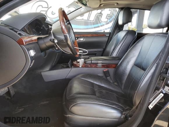 ✅ 2007 Mercedes-Benz S 550 • VIN: WDDNG71X77A095415 • Лот: 93765985. Опубликован ранее на Copart с пробегом 217 863 миль. Бесплатный доступ к архиву аукционных продаж из США и подробный отчёт об истории автомобиля на DreamBid. Изображение 7.