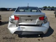 ✅ 2010 Kia Forte LX • VIN: KNAFT4A23A5807932 • Лот: 71643025. Опубликован ранее на Copart с пробегом 248 542 миль. Бесплатный доступ к архиву аукционных продаж из США и подробный отчёт об истории автомобиля на DreamBid. Изображение 6.