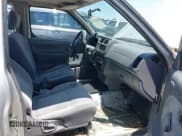 ✅ 1998 Nissan Frontier XE • VIN: 1N6DD26S8WC355853 • Лот: 42581457. Опубликован ранее на IAAI с пробегом 303 045 миль. Бесплатный доступ к архиву аукционных продаж из США и подробный отчёт об истории автомобиля на DreamBid. Изображение 5.