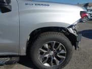 ✅ 2021 Chevrolet Silverado 1500 LT • VIN: 3GCPWCED9MG282358 • Lot: 43508394. Wystawiony na IAAI z przebiegiem 81 747 mil. Bezpłatny archiwum sprzedaży aukcyjnych z USA i szczegółowy raport historii pojazdu na DreamBid. Zdjęcie 19.