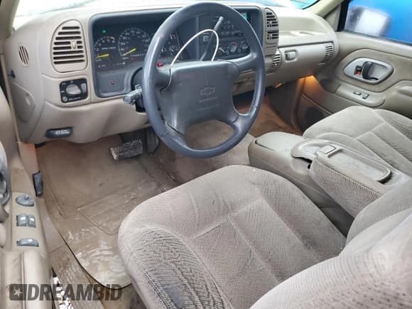 ✅ 1996 Chevrolet Silverado 1500 • VIN: 2GCEK19R4T1172032 • Лот: 92387615. Опубликован ранее на Copart с пробегом 313 856 миль. Бесплатный доступ к архиву аукционных продаж из США и подробный отчёт об истории автомобиля на DreamBid. Изображение 8.