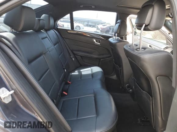 ✅ 2016 Mercedes-Benz E 350 Sport • VIN: WDDHF5KBXGB215421 • Lot: 65208085. Wystawiony na Copart z przebiegiem 116 693 mil. Bezpłatny archiwum sprzedaży aukcyjnych z USA i szczegółowy raport historii pojazdu na DreamBid. Zdjęcie 10.