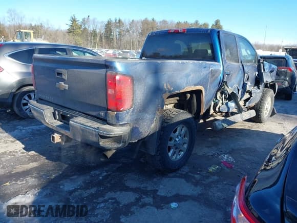 ✅ 2015 Chevrolet Silverado 2500HD LT • VIN: 1GC2KVEG8FZ549360 • Lot: 41497647. Wystawiony na IAAI z przebiegiem 142 379 mil. Bezpłatny archiwum sprzedaży aukcyjnych z USA i szczegółowy raport historii pojazdu na DreamBid. Zdjęcie 4.