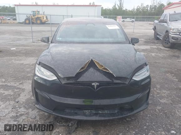 ✅ 2022 Tesla Model X Plaid • VIN: 7SAXCBE67NF355516 • Лот: 42808484. Опубликован ранее на IAAI с пробегом Не указан. Бесплатный доступ к архиву аукционных продаж из США и подробный отчёт об истории автомобиля на DreamBid. Изображение 12.