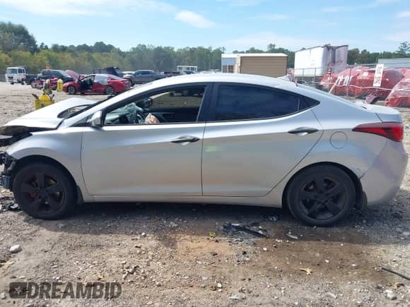 ✅ 2013 Hyundai Elantra GLS • VIN: 5NPDH4AE1DH220042 • Lot: 43321412. Wystawiony na IAAI z przebiegiem 160 000 mil mil. Skorzystaj z bezpłatnego archiwum sprzedaży aukcyjnych z USA i zobacz szczegółowy raport historii pojazdu na DreamBid. Zdjęcie 14.