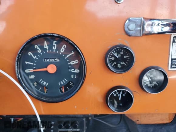 ✅ 1969 Jeep CJ • VIN: 8305017350509 • Lot: 80021135. Wystawiony na Copart z przebiegiem 149 549 mil. Bezpłatny archiwum sprzedaży aukcyjnych z USA i szczegółowy raport historii pojazdu na DreamBid. Zdjęcie 9.