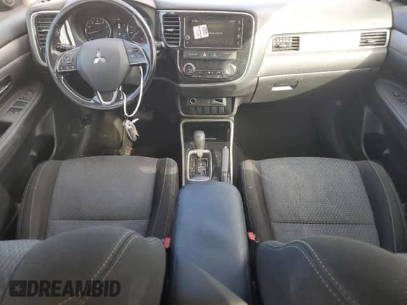 2017 Mitsubishi Outlander SE с VIN JA4AD3A38HZ009078, выставлен на аукционе Copart как лот 85740275 с пробегом 114 859 миль миль и Списание • Salvage title. История ставок и продаж доступна на DreamBid. Изображение 8.