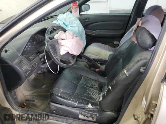 ✅ 1997 Nissan Maxima GXE • VIN: JN1CA21D1VT873935 • Lot: 70561535. Listed on Copart with 279,481 mi. Free auction sales archive from the USA and detailed vehicle history report at DreamBid. Image 7.