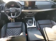 ✅ 2021 Audi SQ5 Premium Plus • VIN: WA1B4AFY8M2025975 • Lot: 92186075. Wystawiony na Copart z przebiegiem 59 718 mil. Bezpłatny archiwum sprzedaży aukcyjnych z USA i szczegółowy raport historii pojazdu na DreamBid. Zdjęcie 8.