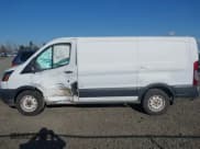 ✅ 2016 Ford Transit Cargo • VIN: 1FTYE1YM3GKB35425 • Lot: 41700349. Wystawiony na IAAI z przebiegiem 260 482 mil. Bezpłatny archiwum sprzedaży aukcyjnych z USA i szczegółowy raport historii pojazdu na DreamBid. Zdjęcie 14.