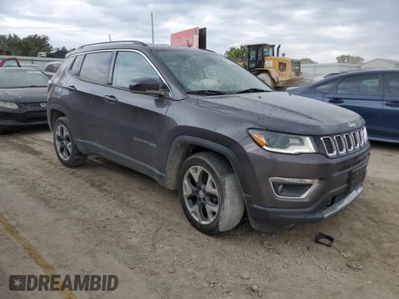 ✅ 2018 Jeep Compass Limited • VIN: 3C4NJCCB0JT358690 • Lot: 85296675. Wystawiony na Copart z przebiegiem 128 390 mil. Bezpłatny archiwum sprzedaży aukcyjnych z USA i szczegółowy raport historii pojazdu na DreamBid. Zdjęcie 4.