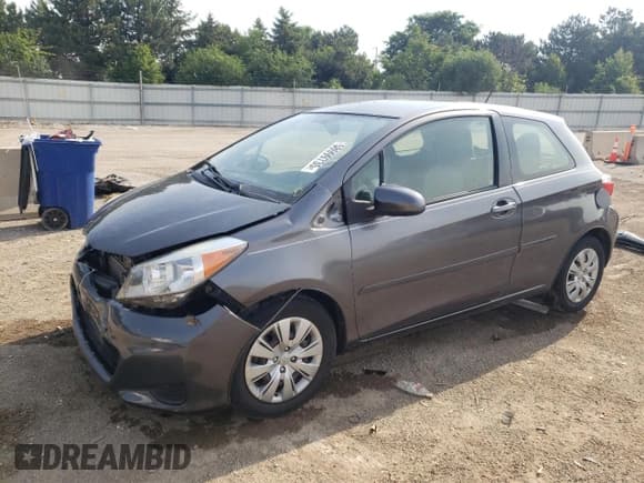 ✅ 2014 Toyota Yaris L • VIN: JTDJTUD38ED585711 • Lot: 58999735. Wystawiony na Copart z przebiegiem 21 548 mil. Bezpłatny archiwum sprzedaży aukcyjnych z USA i szczegółowy raport historii pojazdu na DreamBid. Zdjęcie 1.