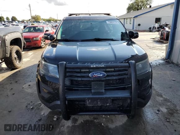 ✅ 2017 Ford Police Interceptor Utility • VIN: 1FM5K8ATXHGC35415 • Лот: 73063734. Опубликован ранее на Copart с пробегом 122 404 миль. Бесплатный доступ к архиву аукционных продаж из США и подробный отчёт об истории автомобиля на DreamBid. Изображение 5.