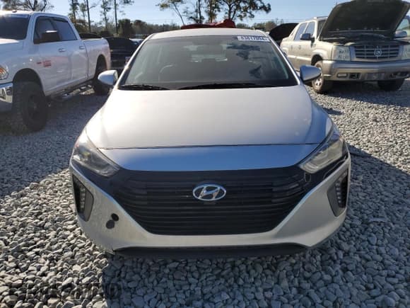 ✅ 2017 Hyundai Ioniq SEL • VIN: KMHC75LC0HU045774 • Lot: 83817094. Wystawiony na Copart z przebiegiem 103 752 mil. Bezpłatny archiwum sprzedaży aukcyjnych z USA i szczegółowy raport historii pojazdu na DreamBid. Zdjęcie 5.