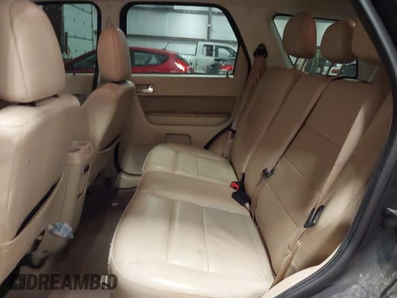 ✅ 2011 Ford Escape Limited • VIN: 1FMCU9E70BKA48726 • Lot: 43570169. Wystawiony na IAAI z przebiegiem 170 000 mil. Bezpłatny archiwum sprzedaży aukcyjnych z USA i szczegółowy raport historii pojazdu na DreamBid. Zdjęcie 8.