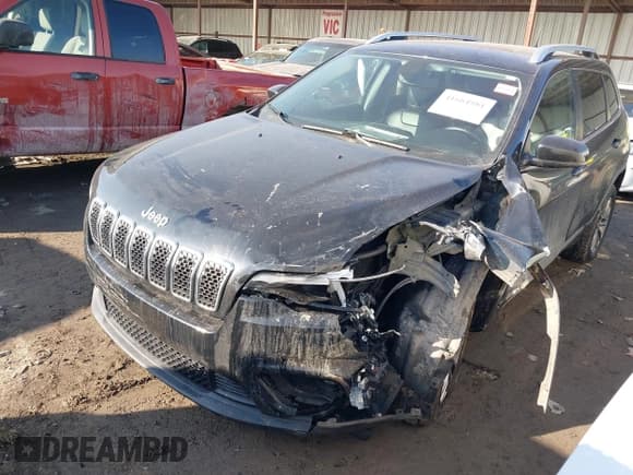 ✅ 2019 Jeep Cherokee Latitude Plus • VIN: 1C4PJLLB6KD247268 • Lot: 41664981. Wystawiony na IAAI z przebiegiem 98 086 mil. Bezpłatny archiwum sprzedaży aukcyjnych z USA i szczegółowy raport historii pojazdu na DreamBid. Zdjęcie 17.