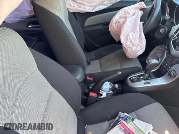 ✅ 2016 Chevrolet Cruze LS • VIN: 1G1PC5SH3G7183037 • Лот: 43604995. Опубликован ранее на IAAI с пробегом 113 479 миль. Бесплатный доступ к архиву аукционных продаж из США и подробный отчёт об истории автомобиля на DreamBid. Изображение 5.