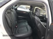 ✅ 2013 Lincoln MKZ • VIN: 3LN6L2G93DR825128 • Lot: 85160515. Wystawiony na Copart z przebiegiem 75 125 mil. Bezpłatny archiwum sprzedaży aukcyjnych z USA i szczegółowy raport historii pojazdu na DreamBid. Zdjęcie 10.