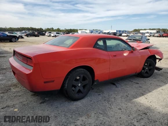 ✅ 2009 Dodge Challenger SE • VIN: 2B3LJ44V69H515764 • Lot: 42768655. Wystawiony na Copart z przebiegiem Nie podano. Bezpłatny archiwum sprzedaży aukcyjnych z USA i szczegółowy raport historii pojazdu na DreamBid. Zdjęcie 3.