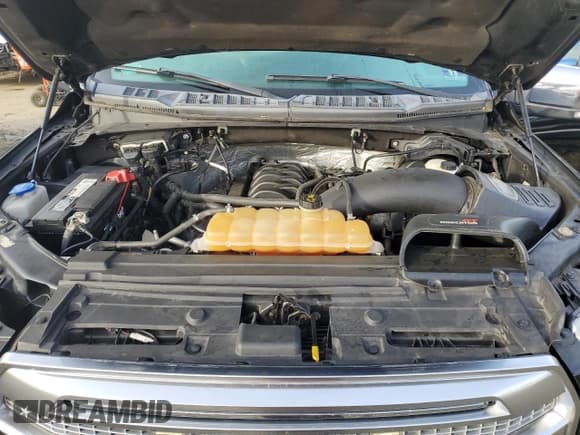 ✅ 2015 Ford F-150 XLT • VIN: 1FTEW1EF8FFA47466 • Lot: 82647085. Listed on Copart with 189,252 mi. Free auction sales archive from the USA and detailed vehicle history report at DreamBid. Image 11.