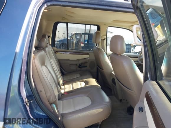 ✅ 2005 Ford Explorer Eddie Bauer • VIN: 1FMDU74W65UA91963 • Лот: 42754843. Опубликован ранее на IAAI с пробегом 240 676 миль. Бесплатный доступ к архиву аукционных продаж из США и подробный отчёт об истории автомобиля на DreamBid. Изображение 8.