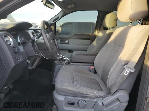 ✅ 2012 Ford F-150 XL • VIN: 1FTFW1EF2CKD37872 • Lot: 92015135. Wystawiony na Copart z przebiegiem 192 506 mil. Bezpłatny archiwum sprzedaży aukcyjnych z USA i szczegółowy raport historii pojazdu na DreamBid. Zdjęcie 7.