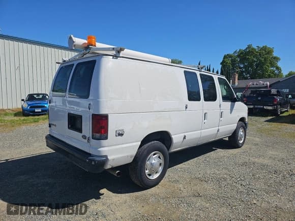 ✅ 2010 Ford Econoline Cargo Commercial • VIN: 1FTNE2EL4ADA10062 • Lot: 52039955. Listed on Copart with 61,795 mi. Free auction sales archive from the USA and detailed vehicle history report at DreamBid. Image 4.