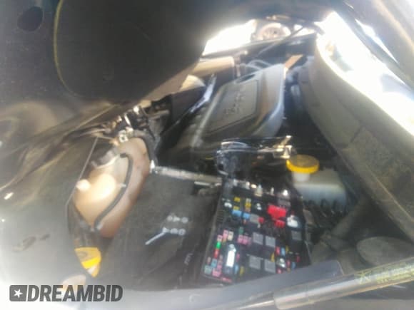 ✅ 2019 Jeep Cherokee Latitude • VIN: 1C4PJLCB4KD444570 • Lot: 36044886. Wystawiony na IAAI z przebiegiem 85 230 mil. Bezpłatny archiwum sprzedaży aukcyjnych z USA i szczegółowy raport historii pojazdu na DreamBid. Zdjęcie 10.