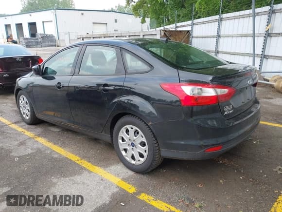 ✅ 2012 Ford Focus SE • VIN: 1FAHP3F28CL312066 • Lot: 42425055. Listed on IAAI with 145,453 mi. Free auction sales archive from the USA and detailed vehicle history report at DreamBid. Image 3.