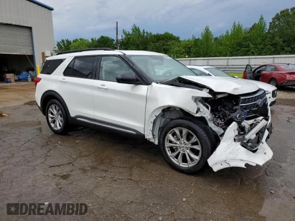 ✅ 2021 Ford Explorer XLT • VIN: 1FMSK7DH7MGA92034 • Lot: 55417595. Wystawiony na Copart z przebiegiem 53 021 mil. Bezpłatny archiwum sprzedaży aukcyjnych z USA i szczegółowy raport historii pojazdu na DreamBid. Zdjęcie 4.
