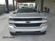 ✅ 2017 Chevrolet Silverado 1500 Custom • VIN: 1GCRCPEH3HZ267419 • Lot: 83856444. Wystawiony na Copart z przebiegiem 78 952 mil. Bezpłatny archiwum sprzedaży aukcyjnych z USA i szczegółowy raport historii pojazdu na DreamBid. Zdjęcie 5.