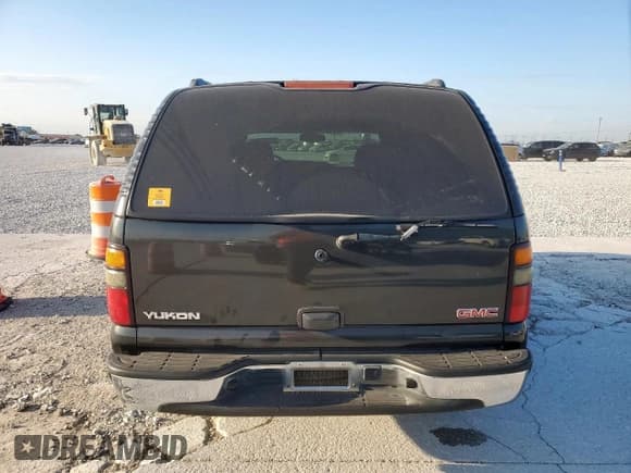 ✅ 2005 GMC Yukon SLE • VIN: 1GKEC13T55R159354 • Lot: 52994525. Wystawiony na Copart z przebiegiem 180 930 mil. Bezpłatny archiwum sprzedaży aukcyjnych z USA i szczegółowy raport historii pojazdu na DreamBid. Zdjęcie 6.