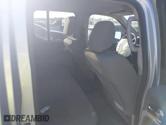 ✅ 2018 Nissan Frontier SV • VIN: 1N6AD0ER2JN744264 • Lot: 42806623. Listed on IAAI with 102,362 mi. Free auction sales archive from the USA and detailed vehicle history report at DreamBid. Image 8.