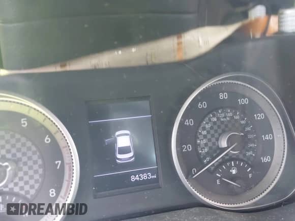 2020 Hyundai Elantra SEL z VIN 5NPD84LF6LH631277, wystawiony jako IAAI lot #40811960 z przebiegiem 84 383 mil mil oraz . Historia ofert i sprzedaży dostępna na DreamBid. Obrazek 7.