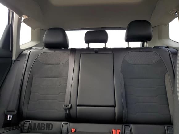 ✅ 2025 Volkswagen Taos SE Black • VIN: 3VV3C7B25SM010066 • Lot: 64818575. Wystawiony na Copart z przebiegiem 8 059 mil. Bezpłatny archiwum sprzedaży aukcyjnych z USA i szczegółowy raport historii pojazdu na DreamBid. Zdjęcie 10.