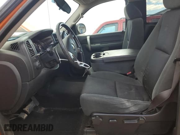 ✅ 2009 Chevrolet Silverado 1500 • VIN: 1GCEK24J09Z145093 • Лот: 82276314. Опубликован ранее на Copart с пробегом 157 096 миль. Бесплатный доступ к архиву аукционных продаж из США и подробный отчёт об истории автомобиля на DreamBid. Изображение 7.